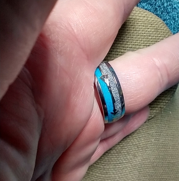 Silvertone faux blue turquoise grey glitter arrow band ring - Picture 5 of 5